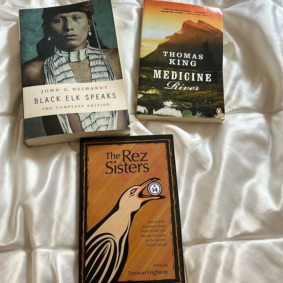 BOOK BUNDLE!! Black Elk Speaks, Medicine River and The Rez Sisters - Picture 1 of 7